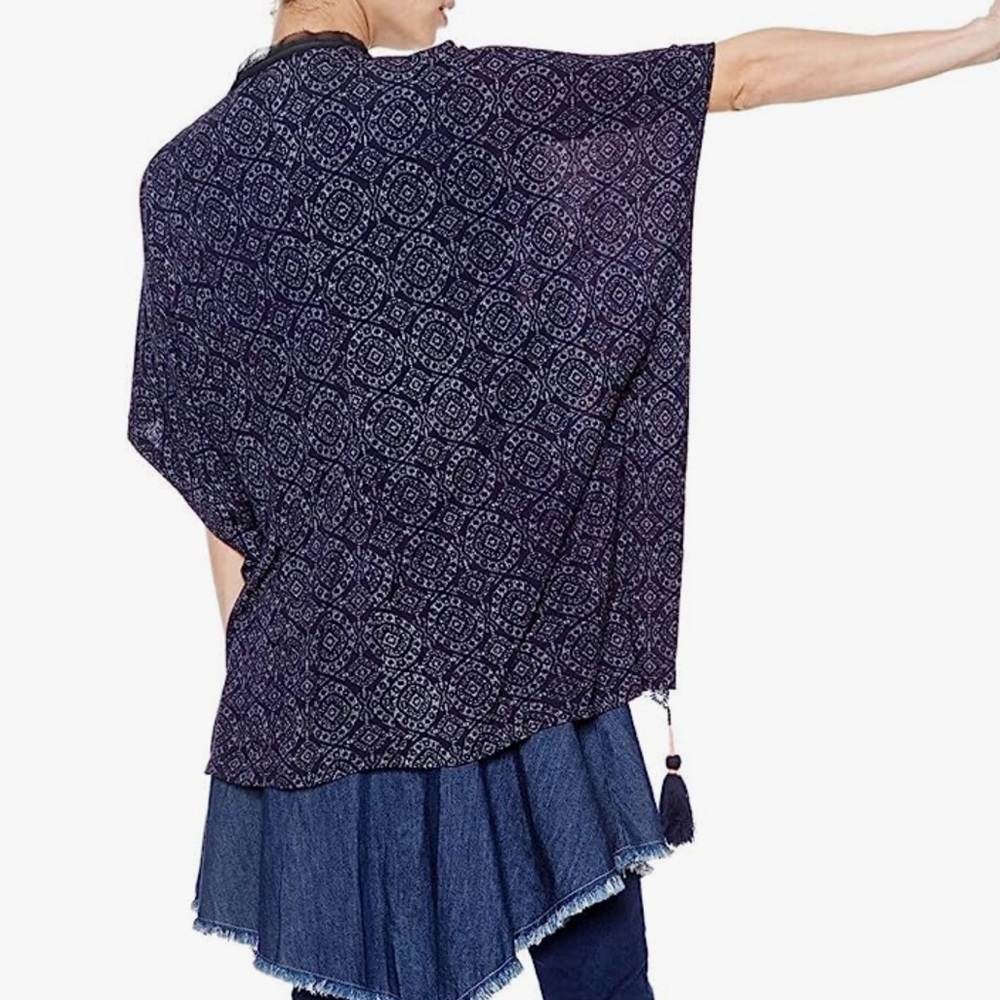 Desigual Women's Bobbie Short Sleeve T-Shirt Poncho Style - Picture 4 of 14